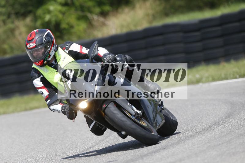 /27 12.06.2025 Ducati Schweiz Trackday Warmup  ADR/gelb-jeaune/42